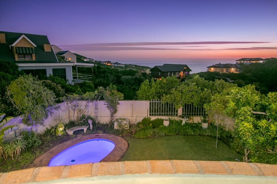 4 Bedroom Property for Sale in Cola Beach Western Cape